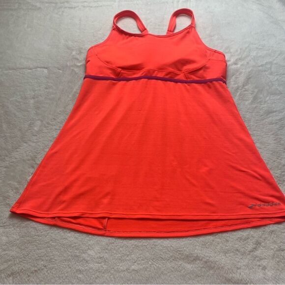 Brooks Orange Racer Back Tank W/Built in Bra Size Medium - Picture 1 of 14